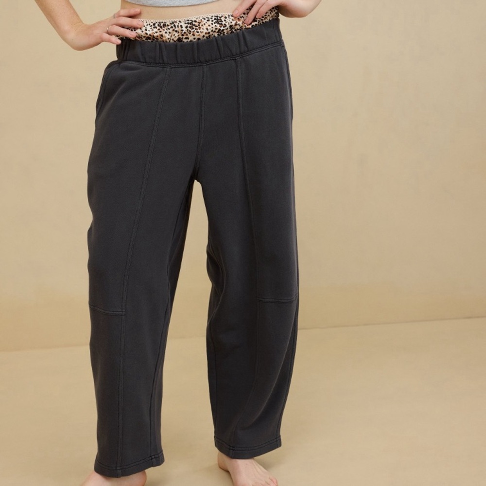 Aerie Seams Right barrel Sweatpants